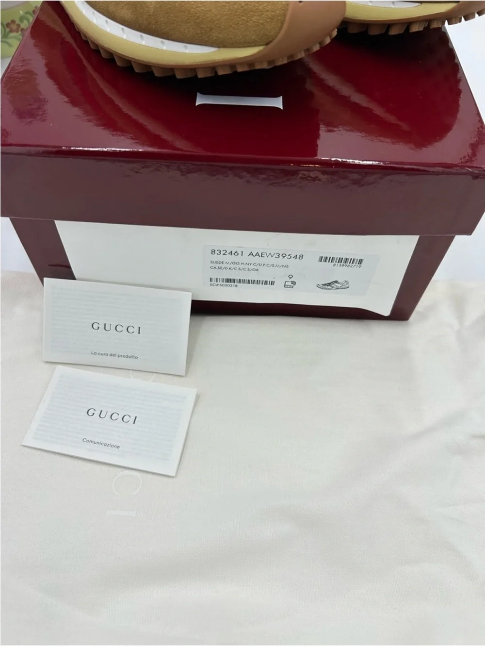 Men’s Gucci re-motion canvas/suede sneaker size 9, made in Italy. NWT.